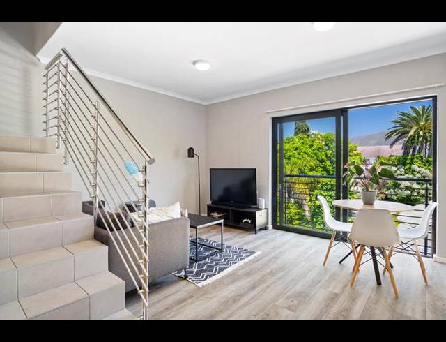 2 BEDROOM PROPERTY TO RENT IN RONDEBOSCH